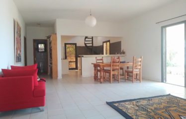 NIANING : Villa pieds dans l’eau à vendre