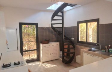 NIANING : Villa pieds dans l’eau à vendre