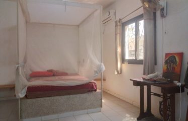 NIANING : Villa pieds dans l’eau à vendre