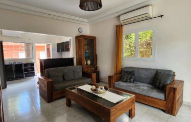 NGAPAROU : Villa en R+1 à louer