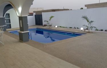 NGAPAROU : Villa 3 chambres et un studio avec piscine à louer (longue durée)
