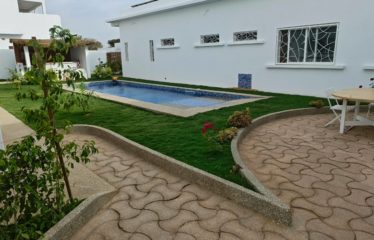 NGUERIGNE : Villa 5 chambres+3 ch avec piscine idéal pour maison d’hôtes à vendre