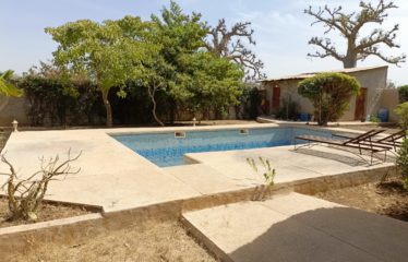 BANDIA : Case 3 chambres avec piscine à vendre