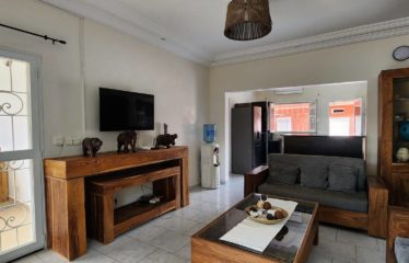 NGAPAROU : Villa en R+1 à louer