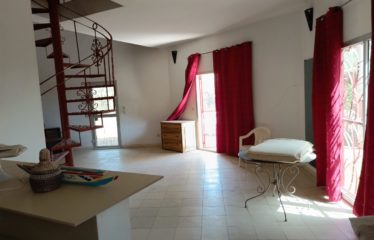 BANDIA : Case 3 chambres avec piscine à vendre