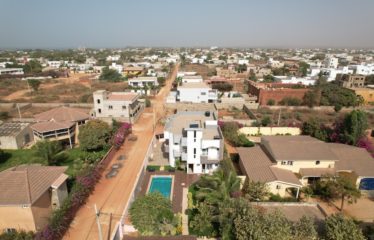 SOMONE : Villa à vendre 600M² Piscine 2 séjours/salle à manger 6 chambres