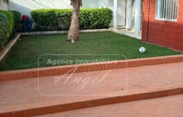 DAKAR ALMADIES : Villa à louer 5 chambres