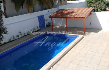 DAKAR NGOR : Grande villa avec Piscine à louer