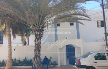 DAKAR NGOR : Grande villa avec Piscine à louer