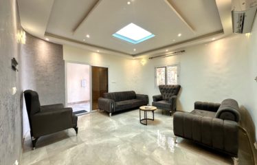 SOMONE : Villa à vendre 600M² Piscine 2 séjours/salle à manger 6 chambres