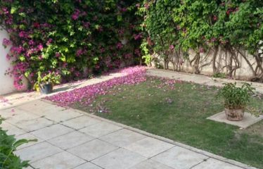 DAKAR FANN RESIDENCE : Villa R+1 à vendre