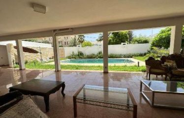 DAKAR FANN RESIDENCE : Villa 8 pièces à louer