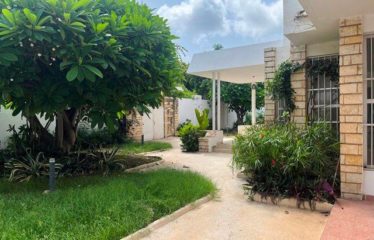 DAKAR FANN RESIDENCE : Villa 8 pièces à louer