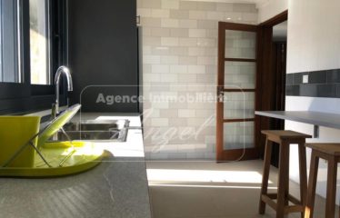 DAKAR POINT-E : Appartement 2 chambres salon meublé à louer