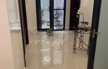 DAKAR OUAKAM : Villa à vendre R+3