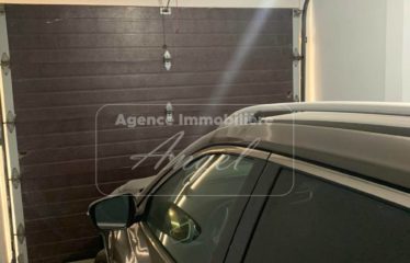 DAKAR OUAKAM : Villa à vendre R+3