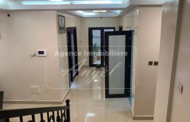 DAKAR OUAKAM : Villa à vendre R+3