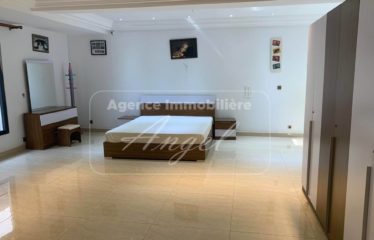 DAKAR OUAKAM : Villa à vendre R+3