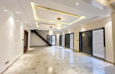 DAKAR ALMADIES : Villa 5 chambres à louer