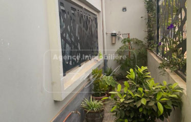 DAKAR BAMBILOR : Villa à louer F5 sur 2 niveaux