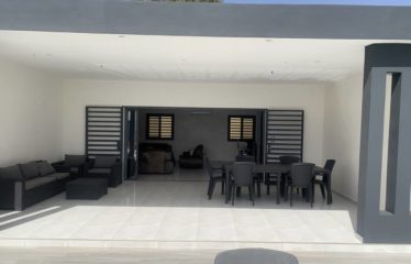 NGUERIGNE : Belle villa de 4 chambres en résidence à louer