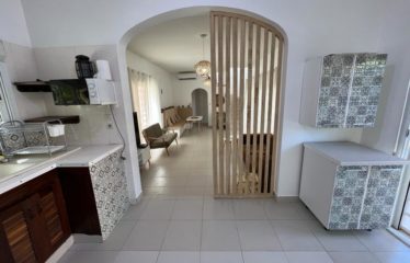 NGAPAROU : Villa 3 chambres avec piscine deuxième ligne à vendre