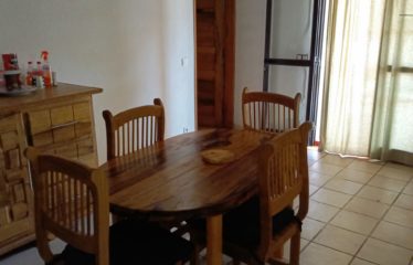 WARANG : Ensemble de 3 cases avec piscine à vendre