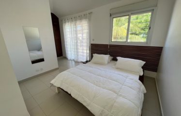 NGAPAROU : Villa 3 chambres avec piscine deuxième ligne à vendre