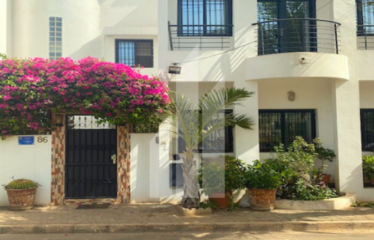 DAKAR HANN : Villa F5 à louer