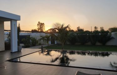 NGUERIGNE : Villa contemporaine 3 chambres avec piscine à vendre