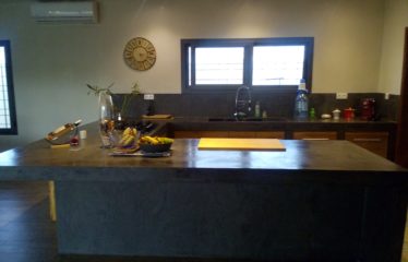 NGUERIGNE : Villa contemporaine 3 chambres avec piscine à vendre