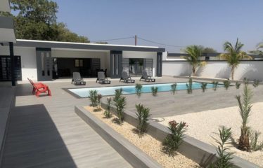 NGUERIGNE : Belle villa de 4 chambres en résidence à louer