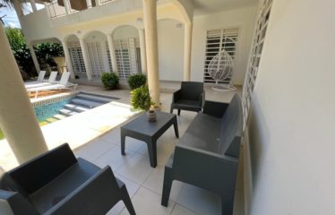 NGAPAROU : Villa 3 chambres avec piscine deuxième ligne à vendre