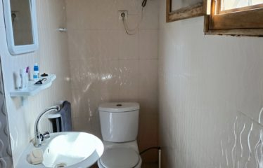 WARANG : Ensemble de 3 cases avec piscine à vendre