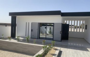 NGUERIGNE : Belle villa de 4 chambres en résidence à louer