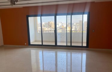 DAKAR MERMOZ : Appartement F4 à louer au 5ème étage