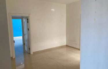 DAKAR MERMOZ : Appartement F4 à louer au 5ème étage