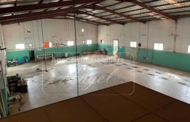 DAKAR THIAROYE : 3 Entrepôts à vendre