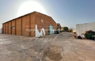 DAKAR THIAROYE : 3 Entrepôts à vendre